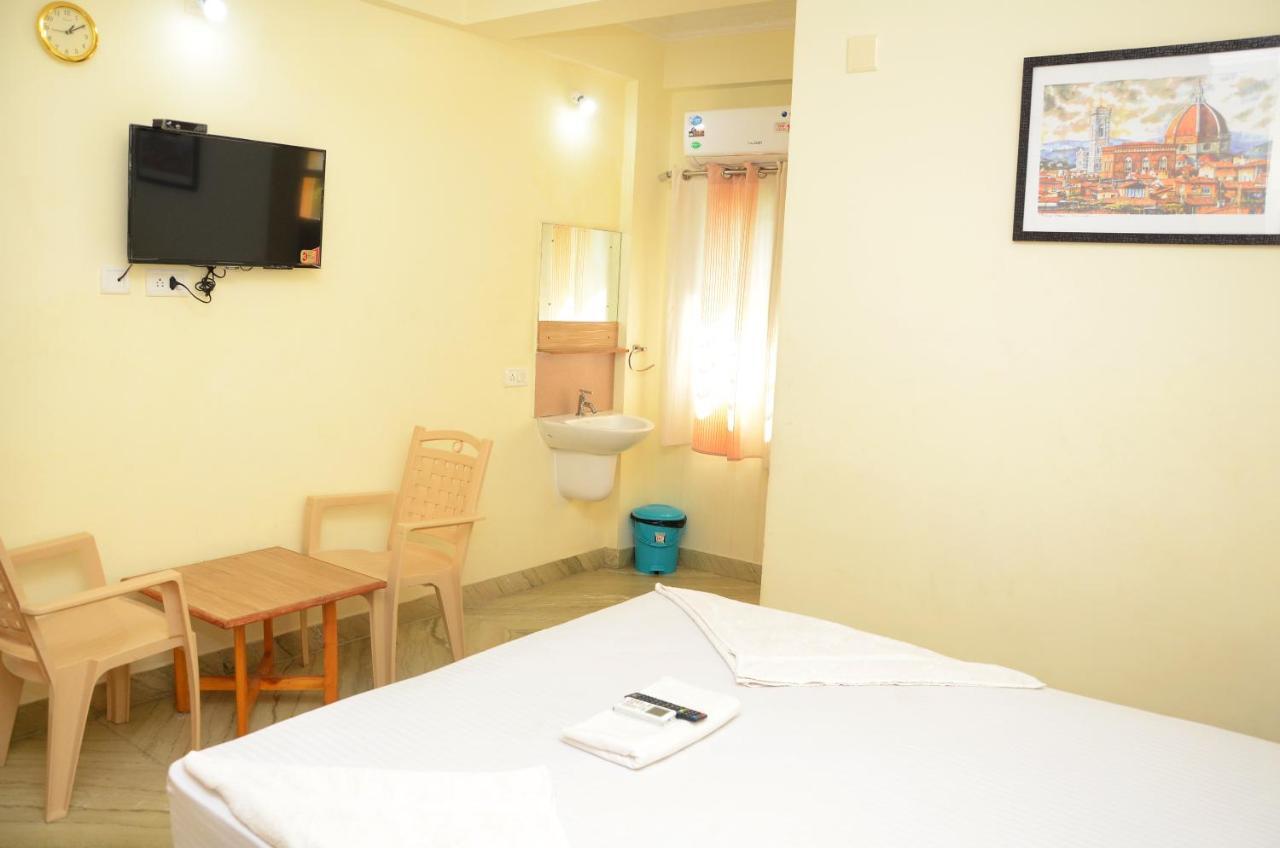 Hari Iyer Residency Hotel Tiruchchendur Ngoại thất bức ảnh