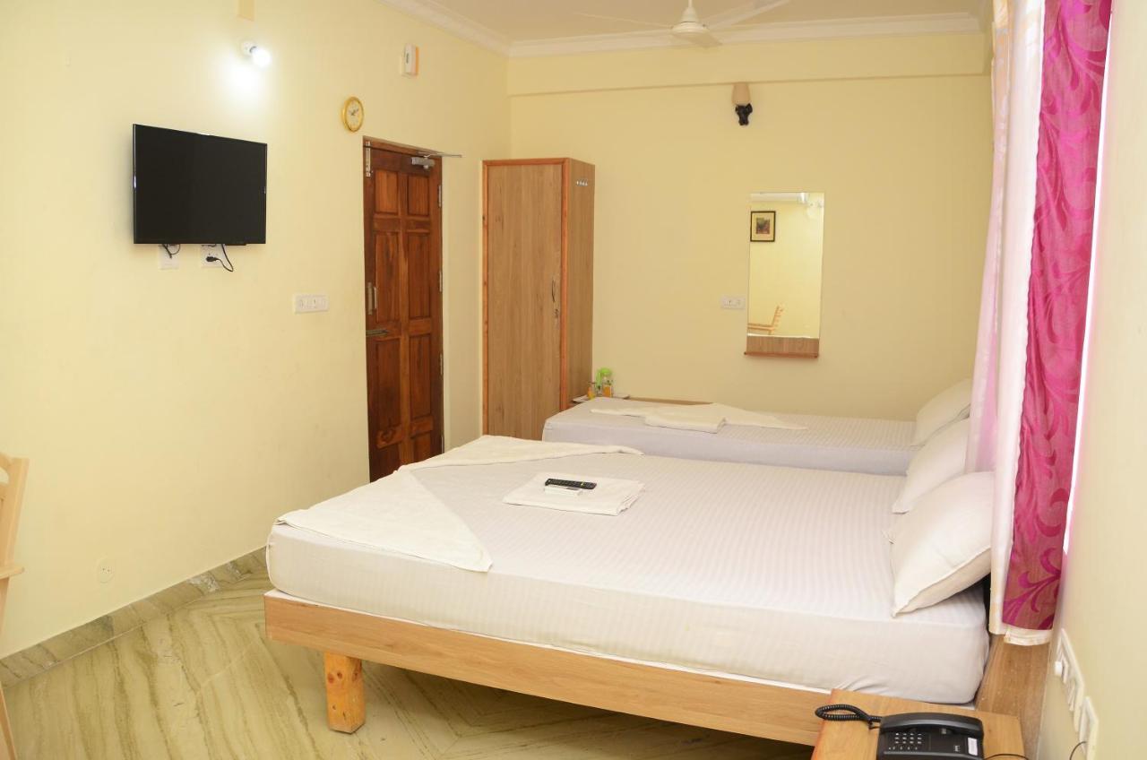 Hari Iyer Residency Hotel Tiruchchendur Ngoại thất bức ảnh