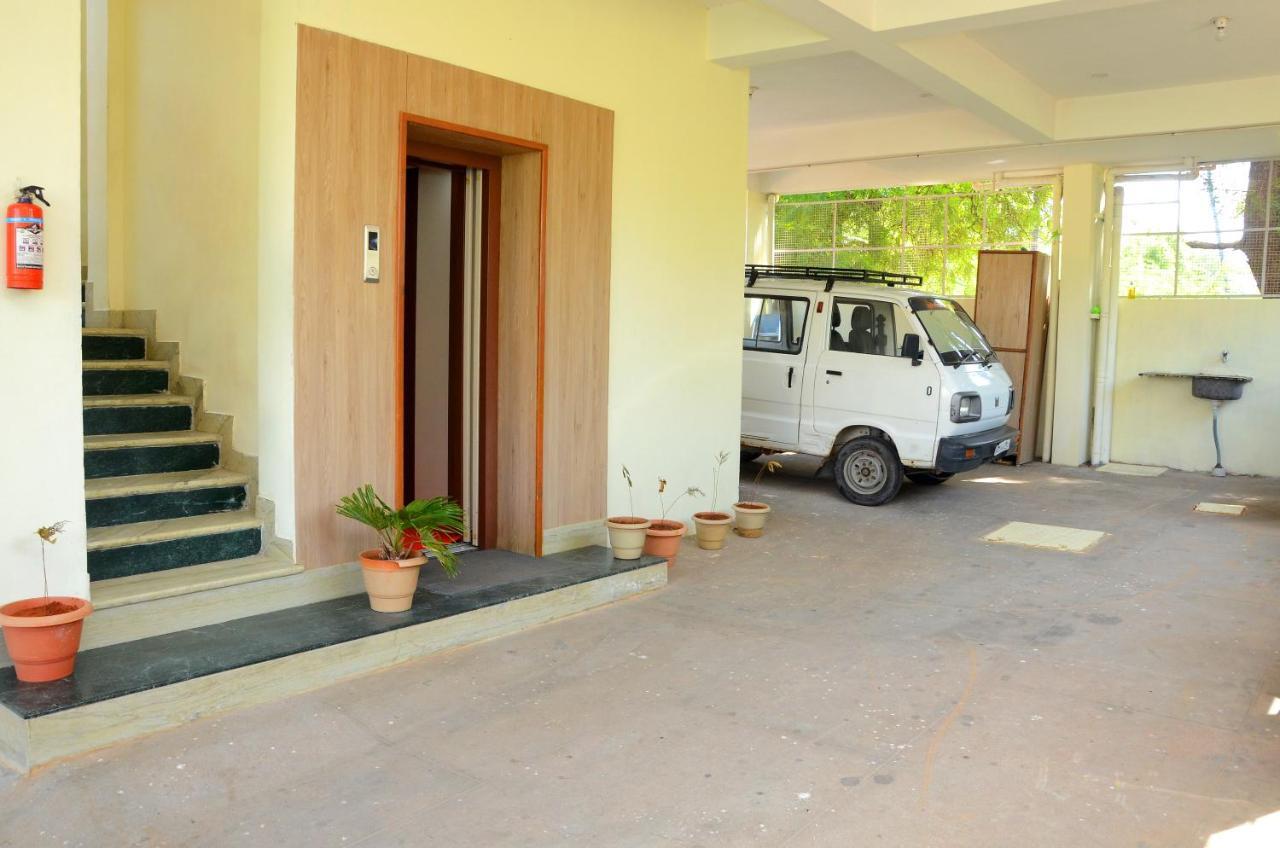 Hari Iyer Residency Hotel Tiruchchendur Ngoại thất bức ảnh