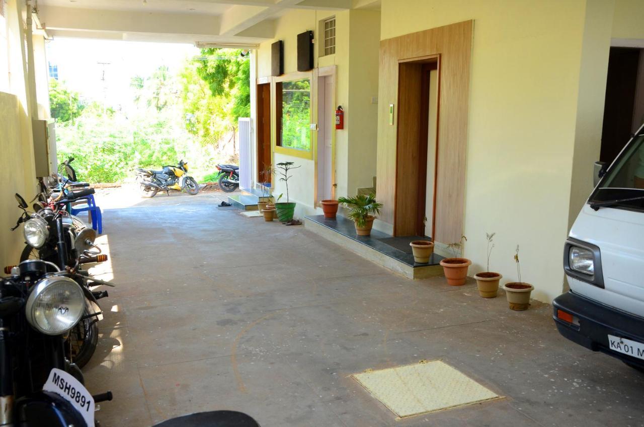Hari Iyer Residency Hotel Tiruchchendur Ngoại thất bức ảnh